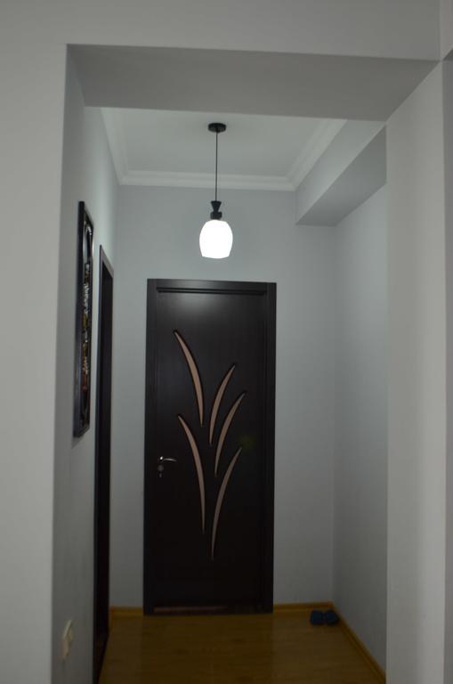 Apartment Like Home Batumi Quarto foto
