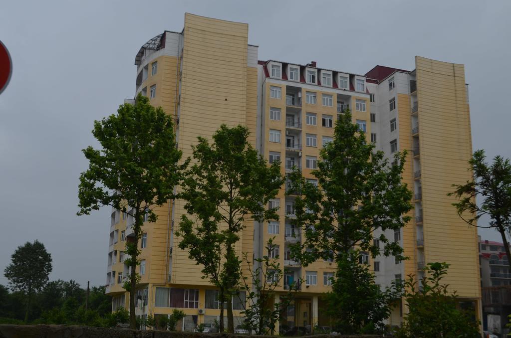 Apartment Like Home Batumi Quarto foto